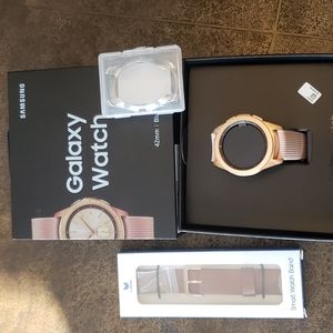 NIB Samsung Galaxy 42mm Rosegold Bluetooth Smart Watch